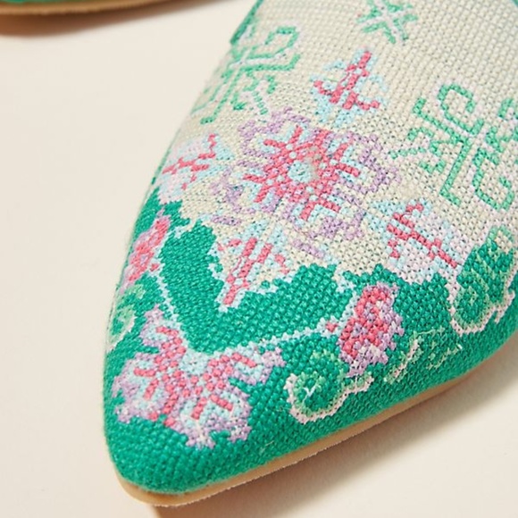 NEW Anthropologie Embroidered Slides - Picture 4 of 6